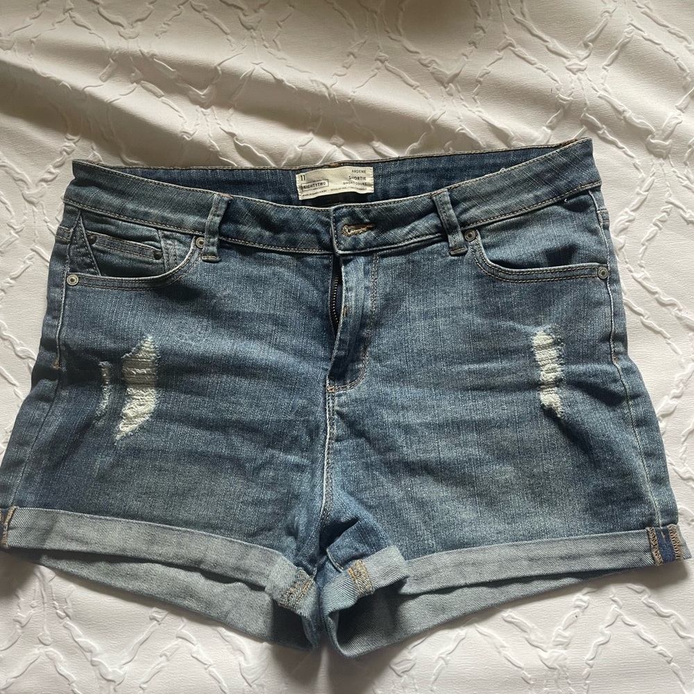 Ardene Distressed Rolled-Hem Jean Shorts - Blue